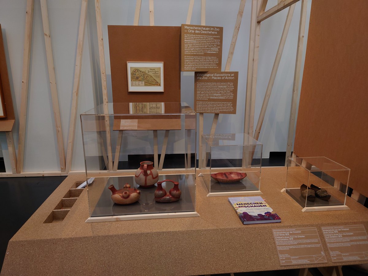 DidaktikDerGeschichteDresden (stillgelegt!) (@nngdg_tud) on Twitter photo Wir sind mit dem Seminar heute in der Sonderausstellung "MENSCHEN anSCHAUEN. Von Blicken zu Taten" im Stadtmuseum - hervorragend betreut durch Katharina Steins und Robert Mund. Vielen Dank dafür!
#StadtmuseumDD #MENSCHENanSCHAUEN
<a href="/chri_lud/">Christina Ludwig</a> <a href="/ifg/">IFG Carlo de Martino</a> Wir sind mit dem Seminar heute in der Sonderausstellung "MENSCHEN anSCHAUEN. Von Blicken zu Taten" im Stadtmuseum - hervorragend betreut durch Katharina Steins und Robert Mund. Vielen Dank dafür!
#StadtmuseumDD #MENSCHENanSCHAUEN
<a href="/chri_lud/">Christina Ludwig</a> <a href="/ifg/">IFG Carlo de Martino</a>