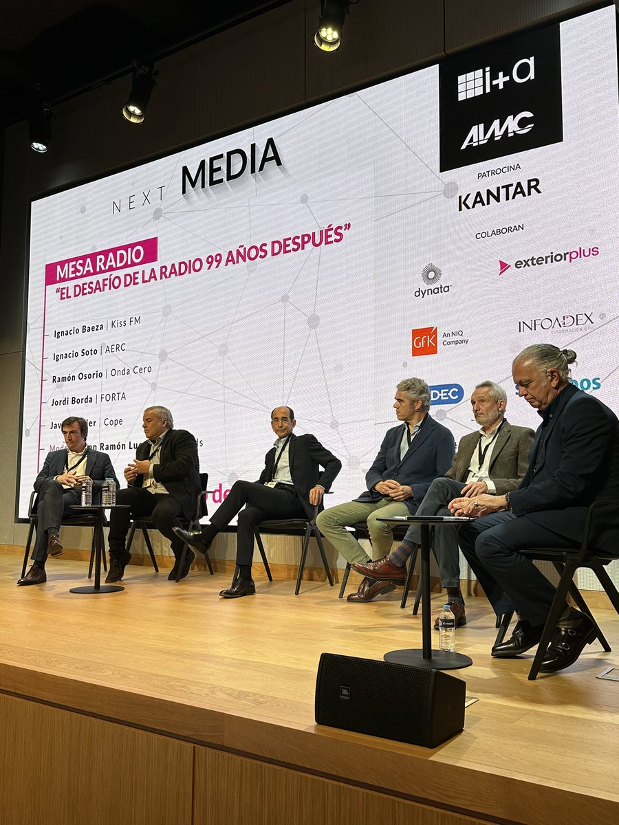 KnowMediaLab's tweet image. Los máximos responsables de las empresas Radio en España en el Seminario Next Media, gran oportunidad.
La radio ofrece un contexto emocional, creíble y fiable para las marcas que utilizan este medio en su comunicación. #NextMedia #radio #comunicacion #publicidad #audio #medios