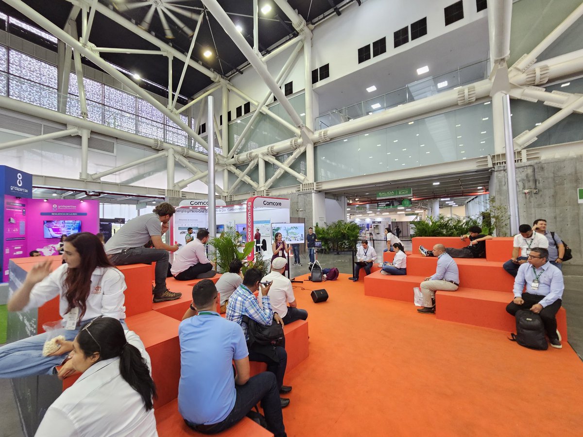 colombiaintelig's tweet image. ¡ÁGORA DEL CONOCIMIENTO! #FISE2023
@colombiaintelig @FISE_Colombia
Finalizamos nuestro 3️⃣er día lleno de conocimiento junto con @EPMestamosahi
@ANHColombia @batx @abb
Muchas gracias a todos los participantes y asistentes⚡️