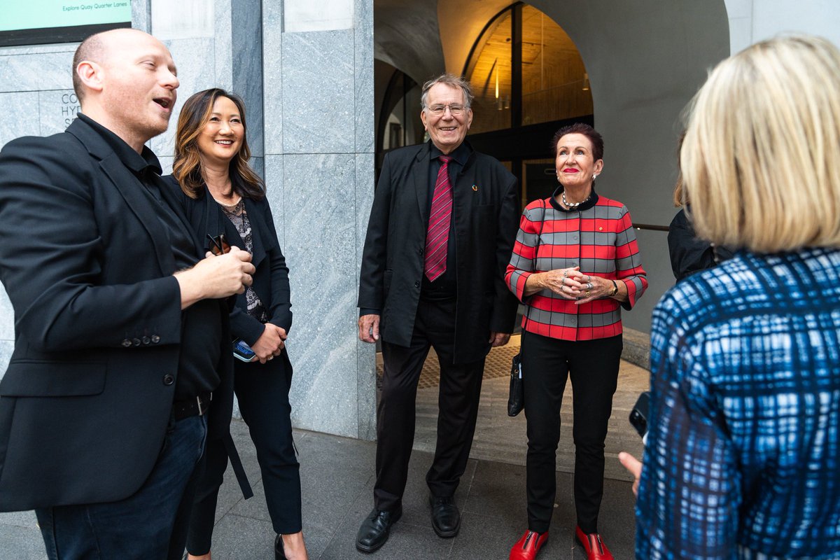 What a pleasure to ride the light rail for the first time with one of its key architects: Danish urbanist Jan Gehl! Big ideas change cities, and I am proud of the city Sydney has become through a bold vision, and careful, considered planning. bit.ly/JanGehlSydney