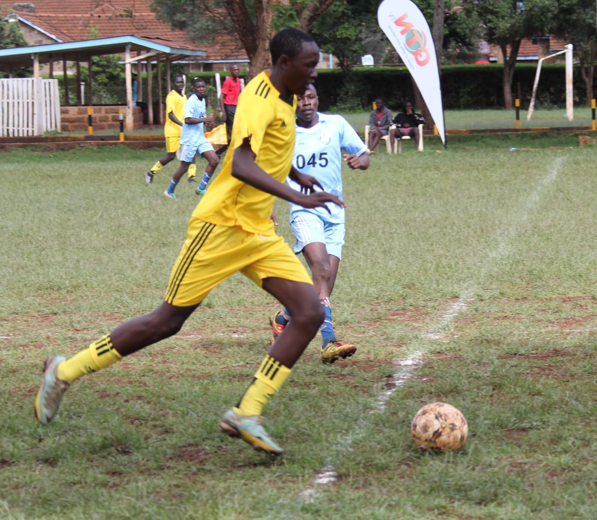 Victorw63116567's tweet photo. Today mark the 2nd day and the official launch of the Talanta Hela Football Tournament Playoffs at the #Moi Complex Primary in Nyeri.
CS for Sports @AbabuNamwamba
is set to preside over the Event
#TalantaHelaTrophy
#InterCountyPlayoffs https://t.co/ItY8coGo7k