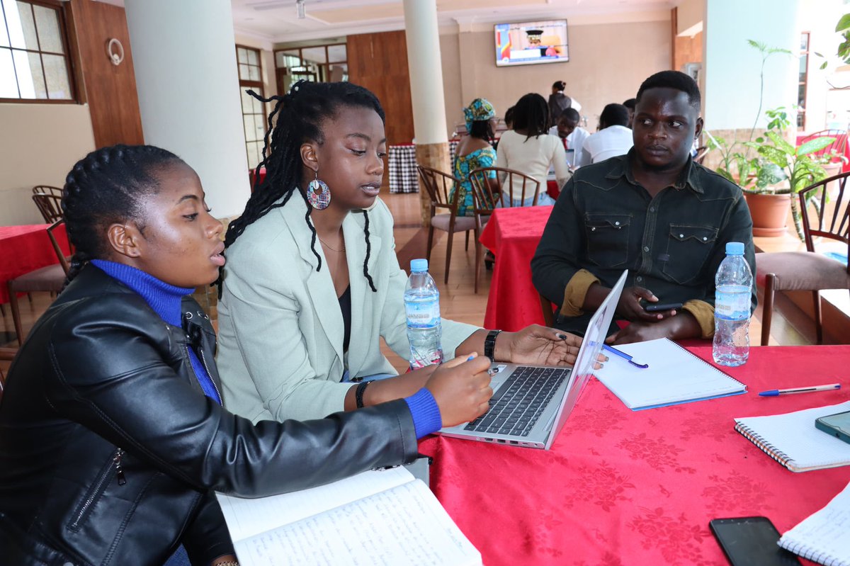 Dialogue politique interprovincial du 13 au 14 novembre ayant réuni les autorités provinciales, députés et acteurs politiques du Nord et Sud-Kivu, sur les questions relatives aux élections de <a href="/PoleInstitute/">Pole Institute</a> <a href="/Arielshabani/">Ariel Shabani 🌐</a> <a href="/ShunguApoline/">Apoline Shungu</a> <a href="/HubertMasomeko/">Hubert MASOMEKO</a>