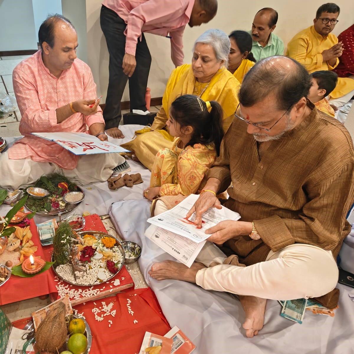 aecoproduct's tweet photo. Some glimpses of our Diwali celebration! 🙏🪔
.
.
#diwali2023 #diwalicelebration #diwalirangoli #OfficeDiwali #laxmipooja  #engineparts #cylinderliner #aecoproducts #automotive #automobile #truckSpares #HappyDiwali #enginevalve #exportersIndia #agraengineering  #engineparts https://t.co/9ms01EFVFc