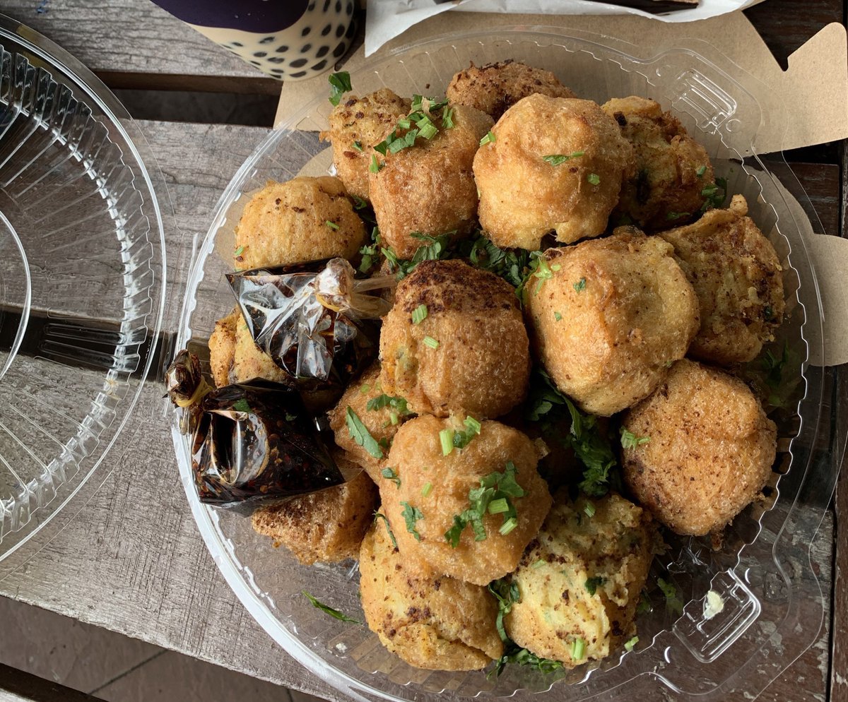 Warga Kajang Bangi yang craving nak makan tauhu bergedil, esok kami ada open order!

Tauhu bergedil dia mampat dengan isi &amp; kena pulak dengan kicap pedas.

Box A - 5 pcs RM8
Box B - 15 pcs RM24
Box C - 20 pcs RM30

Link WA di next tweet.

RT untuk support bisnes wife saya. 🫡