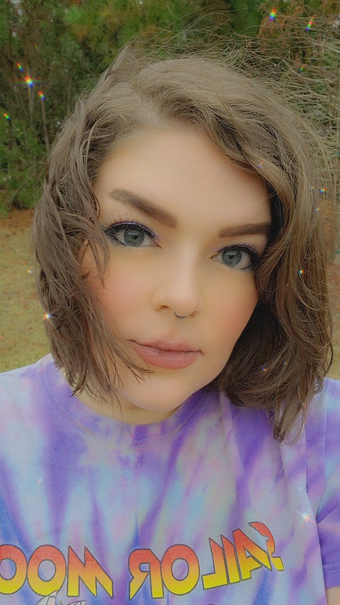 starcaller_'s tweet image. #HalfMagic is Pure Magic. Spirit Guides and Fairies are Real were amazing colors, and Flikking Feirce eyeliner is absolutely revolutionary! Love this brand so much!
#makeup #makeupartist #mua #MagicalGirlVibes