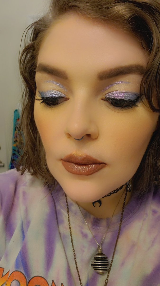 starcaller_'s tweet image. #HalfMagic is Pure Magic. Spirit Guides and Fairies are Real were amazing colors, and Flikking Feirce eyeliner is absolutely revolutionary! Love this brand so much!
#makeup #makeupartist #mua #MagicalGirlVibes