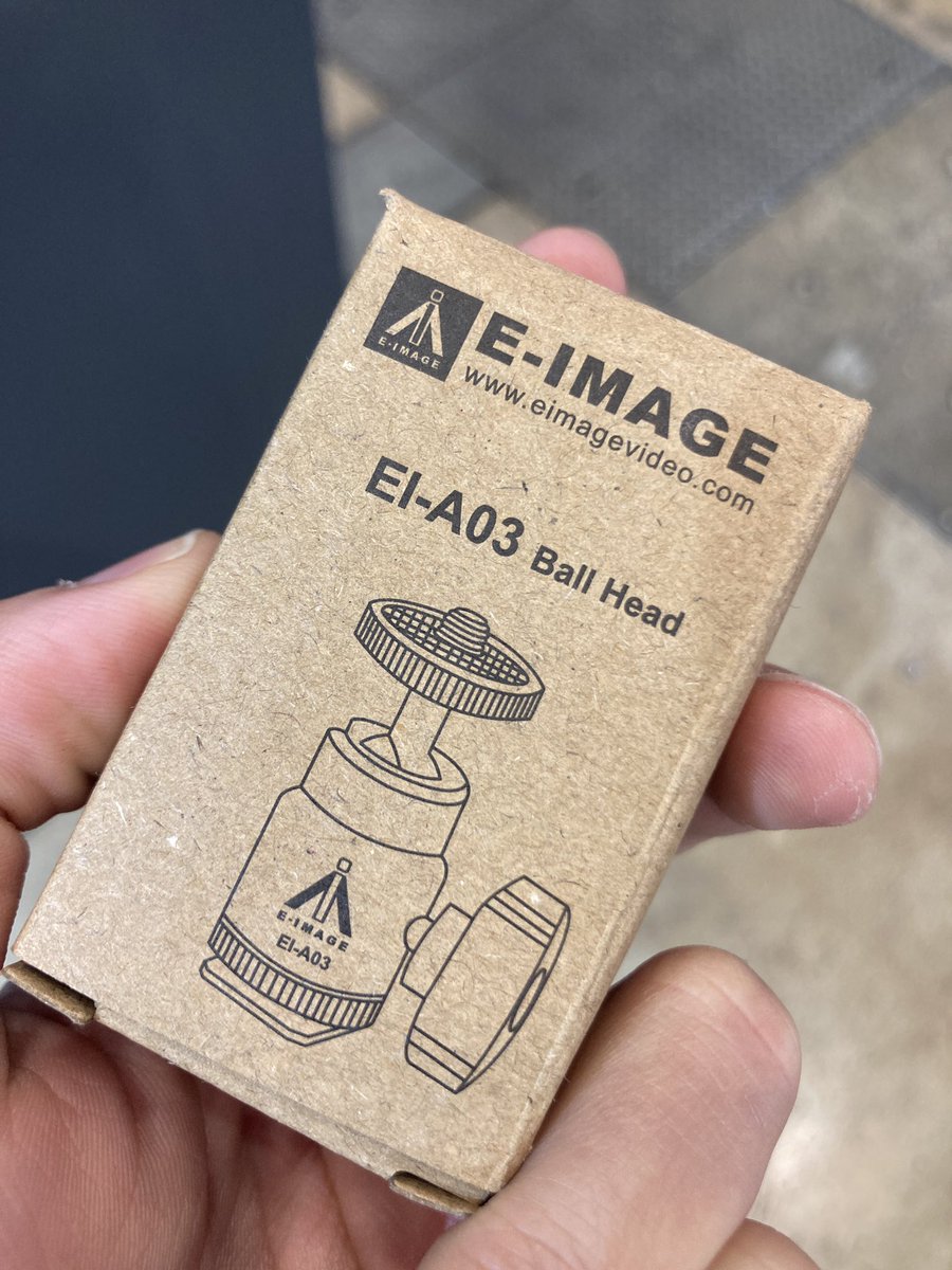 Nikinikinickey's tweet photo. E-IMAGEブースでミニ雲台貰っちった♡

#InterBEE2023 #EIMAGE https://t.co/t6mRltoz9q