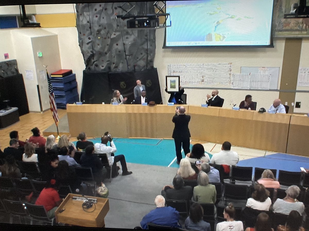chrisvanderveen's tweet image. Seems clear that during the tributes to outgoing @dps_k12 school board members that there were plenty of open seats 

Even still…members of public told they couldn’t come in.  

Seems odd…for a public meeting.  

No?