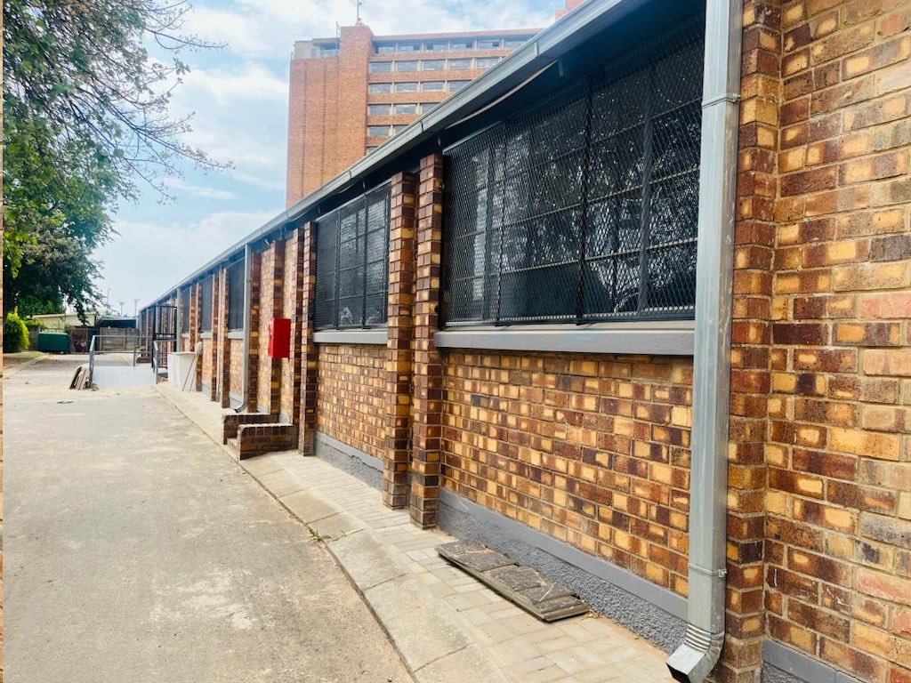 HAPPENING LIVE: MEC @NkomoNomantu will this morning unveil a 21-bed Psychiatric Admission Ward at Bara. Tune in to @MorningLiveSABC at 7am to catch an exclusive with Dr Nomonde Mqhayi-Mbambo, as she shares insights about this significant development in mental healthcare.