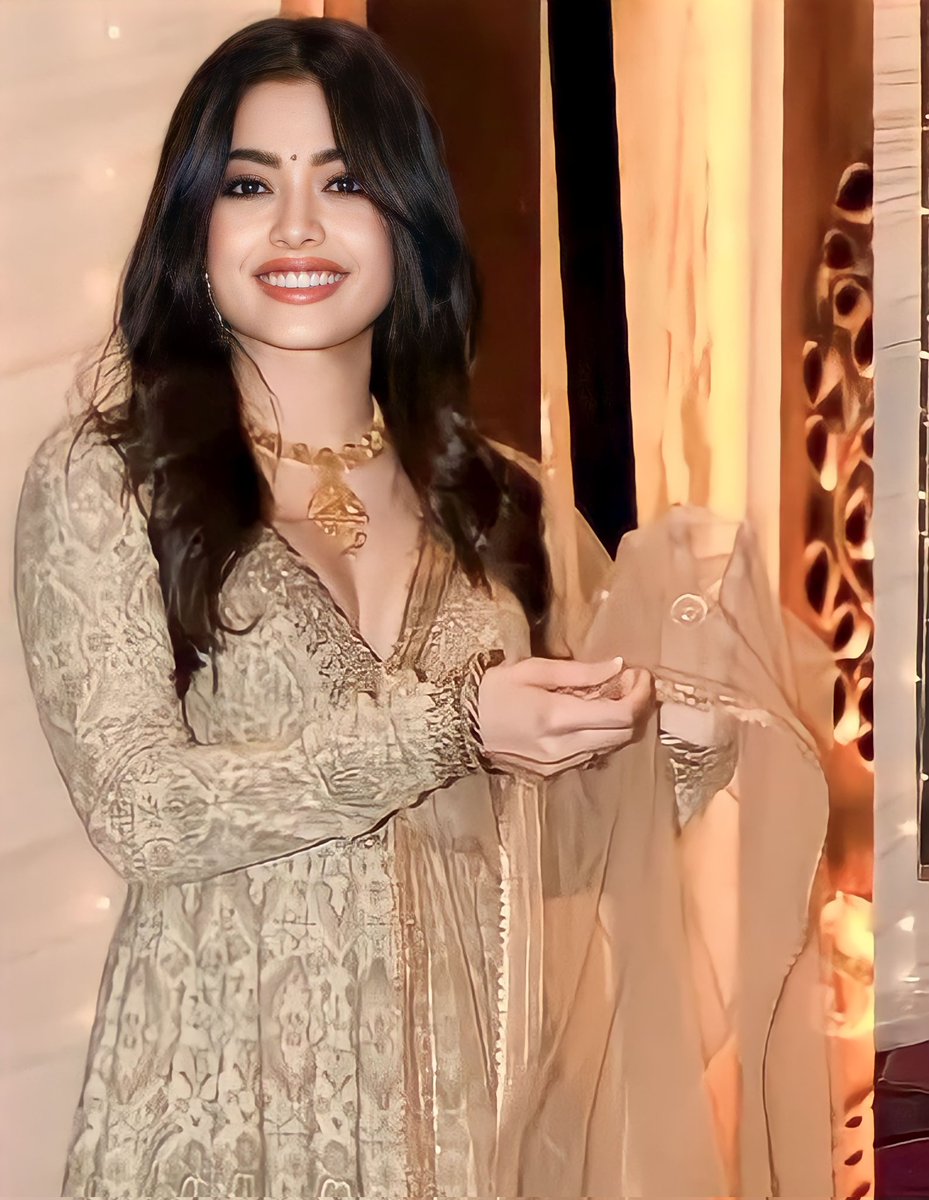 Reaching for you was like reaching for a star: so distant, so gloriously beautiful and so mystical.
I dared, and I succeeded and I am so lucky.
I met you once and wish to meet you once more. Hope that wish will be fulfilled soon 😊
<a href="/iamRashmika/">Rashmika Mandanna</a> ❤️

#RashmikaMandanna ❤️