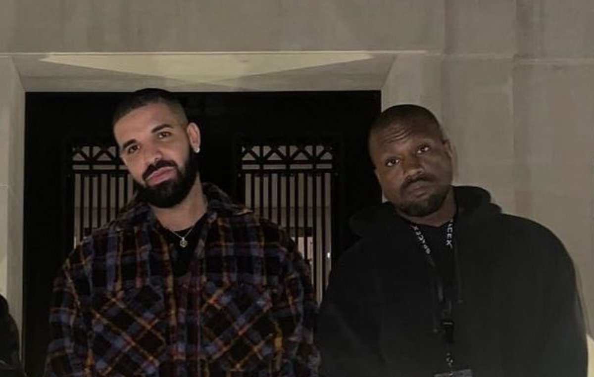 nfr_podcast's tweet photo. “Every time that Yeezy call the truce, he had my head inflated, Thinkin’ we gon’ finally peace it up and get to levitatin’, Realize that everything premeditated”

— Drake on Red Button from Scary Hours 3 https://t.co/6vra9TbYeb