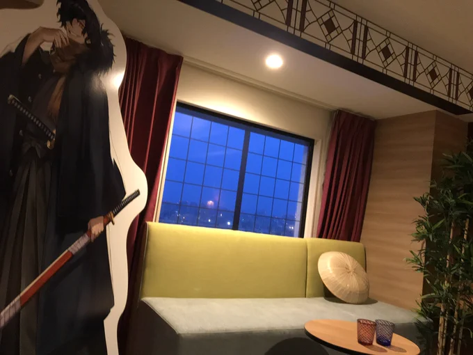 召喚部屋で人様の召喚眺めるの面白かったな 