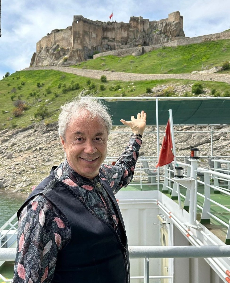 Çok önemli bir değer. Zamansız bir vefat. Mekanı cennet olsun. #MetinUca