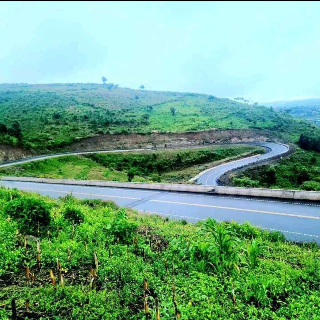 GeraldChepsikor's tweet photo. On Bukwo Suam road, every mile talks. It's a journey where the road tells tales, and your wheels write the story of adventure. #BukwoDistrict #Sebei #EasternUganda. https://t.co/4cHb6NqHwC