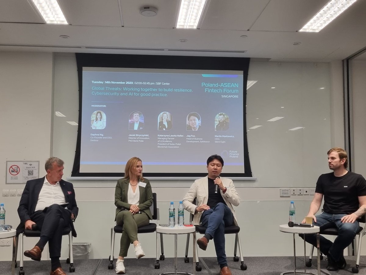 PLinSingapore tweet media