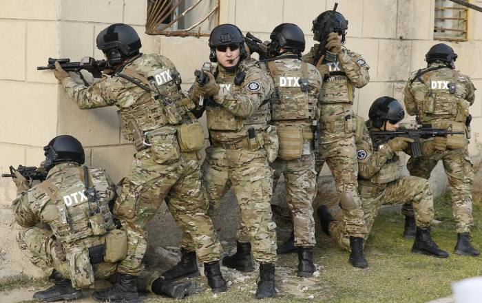 fuadshahbazov's tweet photo. ⚡️#AZE 🇦🇿 Security Service reports that an individual was arrested today early morning in an attempt to perpetrate a terror attack against the foreign embassy in #Baku (likely 🇮🇱). An individual was monitoring the embassy building for a while and was carrying a gun at the time of arrest, according to the statement. A few months ago, an #Afghan national was arrested in #Baku for the attempt to perpetrate a terror attack against 🇮🇱 embassy.