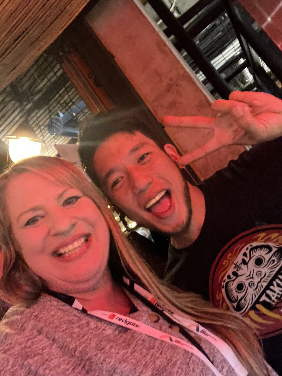 SQL_Gal's tweet image. This home cook, Food Network fan was SO EXCITED to meet Chef Shota!!! I am a big fan of his! Thank you @Redgate for the awesome night ! Good food, good drinks and great fellowship!
#PassDataCommunity @ChefShota