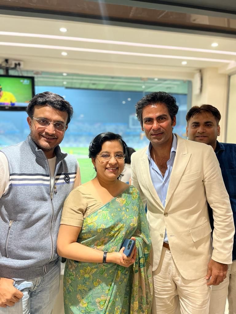 MohammadKaif's tweet photo. At Eden Gardens with Kolkata's Royal couple. So loved, so respected yet so humble. It was a pleasure catching up.

@SGanguly99 https://t.co/61LeJwB05r