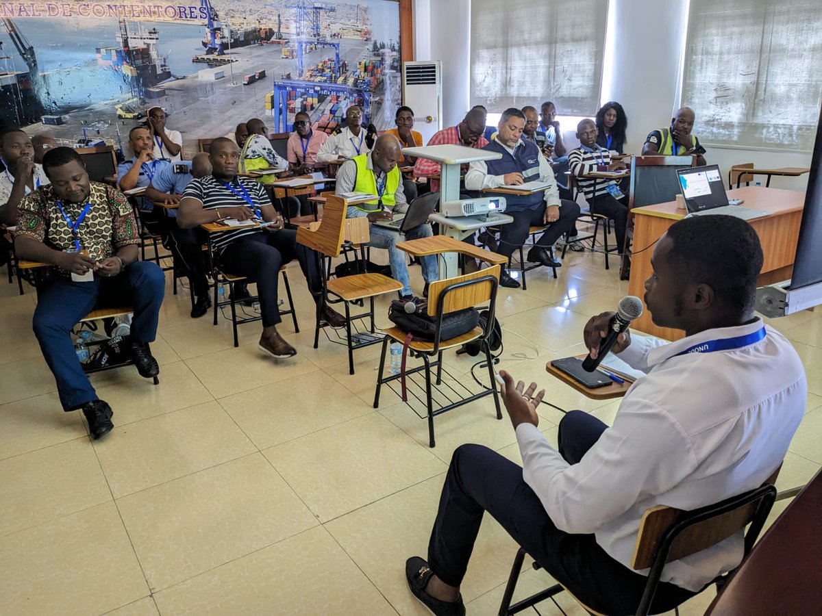 In Lobito 🇦🇴, prosecutor discuss about port & #maritime related crime and penal procedure issue during the port law enforcement and prosecution training organised by @UNODC_MCP. This is part of the @portsec_ESAIO program funded by @EU_Partnerships. #BorderManagement