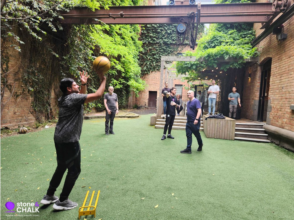 Introducing the new Stone & Chalk Basketball Comp Champion, Sam from @WiFiHackHunter1. Following an intense face off with some of our residents in our Melbourne hub courtyard, Sam emerged victorious and took away the (figurative) crown.
