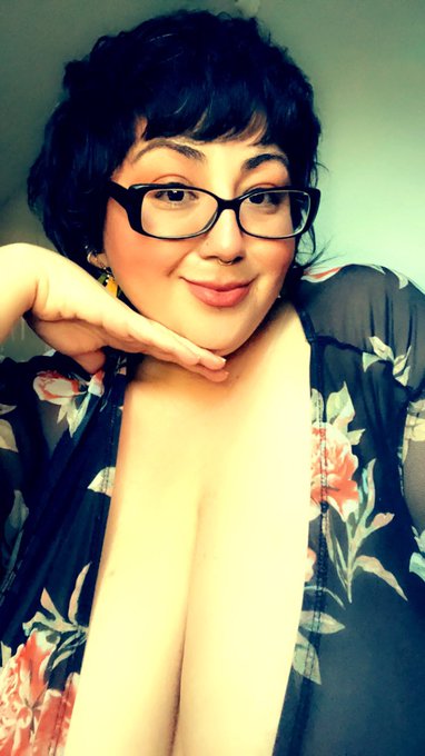 Hi I will be available for Skype shows tomorrow.  Dm to set up a session https://t.co/P5DMUub8aY<a href="/tag/mvsales"class="tags"><span>#mvsales</span></a>