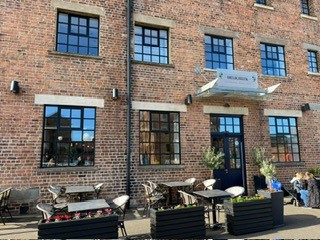 lbsEPOStills's tweet photo. DeliGreek Cafe. Located on the ground floor of the Lock Warehouse in Gloucester Dock. Our POS15 Epos system with #TouchOfficeWeb, scanner and #Dojo integration is the perfect solution for this family run business. #ICRTouch #technology @dojo_business_ @TonyICRTouch @icrtouch https://t.co/z8YB5Yb62w
