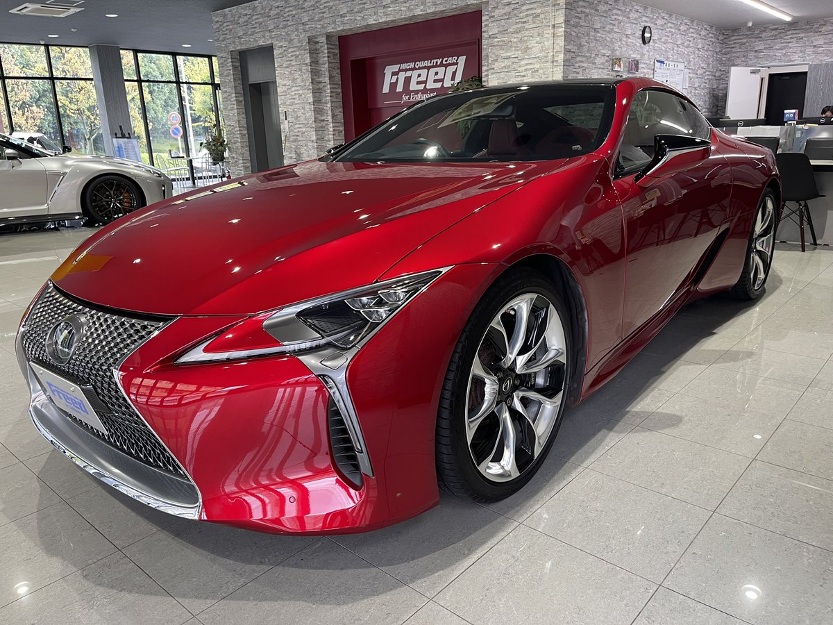 FREED_NAGAKUTE's tweet photo. ~新入庫車両~

☆LEXUS LC500 Spackage☆

2017年式
6,090km
ラディアントレッドコントラストレイヤリング
 
オプション
･カラーヘッドアップディスプレイ
･寒冷地仕様
･純正ドラレコ
その他多数

皆様のお問い合わせやご来店お待ちしております！ https://t.co/kHaTfLO1T1
