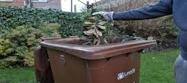 Ensure you know what date your last garden waste collection is for 2023. The service pauses on 2nd December but you can check your bin dates here: orlo.uk/GfrXH 🍃 🍁 🍂