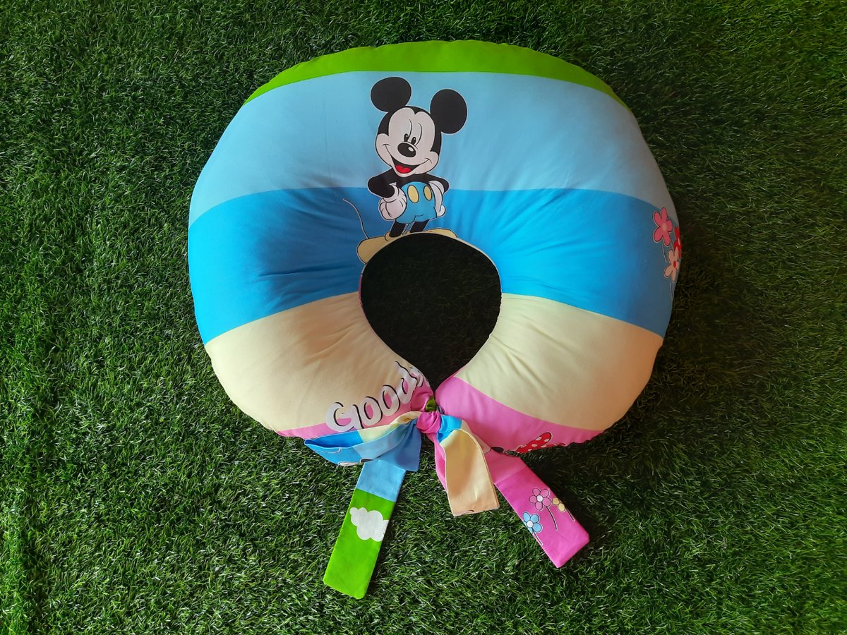 giselda_baby's tweet photo. 🌟 Embrace the essence of comfort with Giselda's Nursing Pillow! Locally crafted in Uganda with the finest fibers, it's comfort first, safety always and momma is happy💖✨ #GiseldaBaby #ComfortFirstSafetyAlways #LocalCraftsmanship #MomApproved #BabyEssentials #UgandaMade https://t.co/lT6bwgBAFU