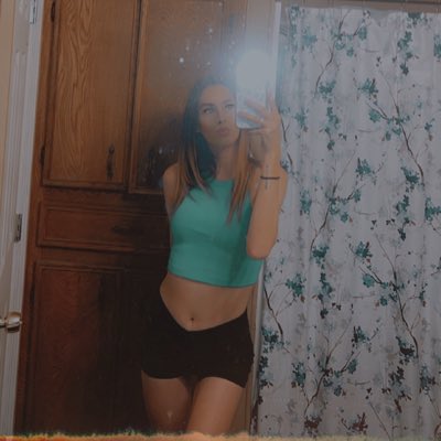 Courtney_Casey2's tweet photo. #NewProfilePic https://t.co/QPgLt2gnVM