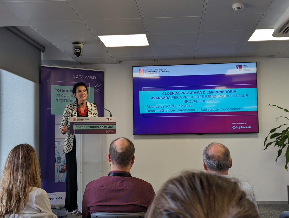 XaRFATech's tweet photo. 📢 L'equip de la XaRFA ha participat en la Cloenda del programa d'emprenedoria avançada dels Innovadors d'@recercauniscat del 2021.

L'Arnau Cumelles ha realitzat un pitch davant d'un panel d'inversors locals i internacionals.

#AGAURInnovadors2021 #Aridditive https://t.co/MCKLGr5NB3