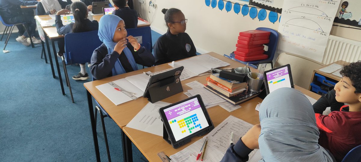 stsilasyear5's tweet photo. Using place value counters to understand regrouping with addition. We used these to help us see the representation in the written method. @NCETM #SilasMaths https://t.co/6XjoZpOwo2