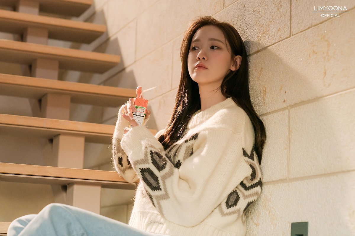 YOONADDICTcom's tweet photo. Sit still and look pretty 😍

#LimYoonA #임윤아 #YoonA #윤아 #YOONAKNOCK #윤아노크 #노크Knock https://t.co/I3UPj6MkEe