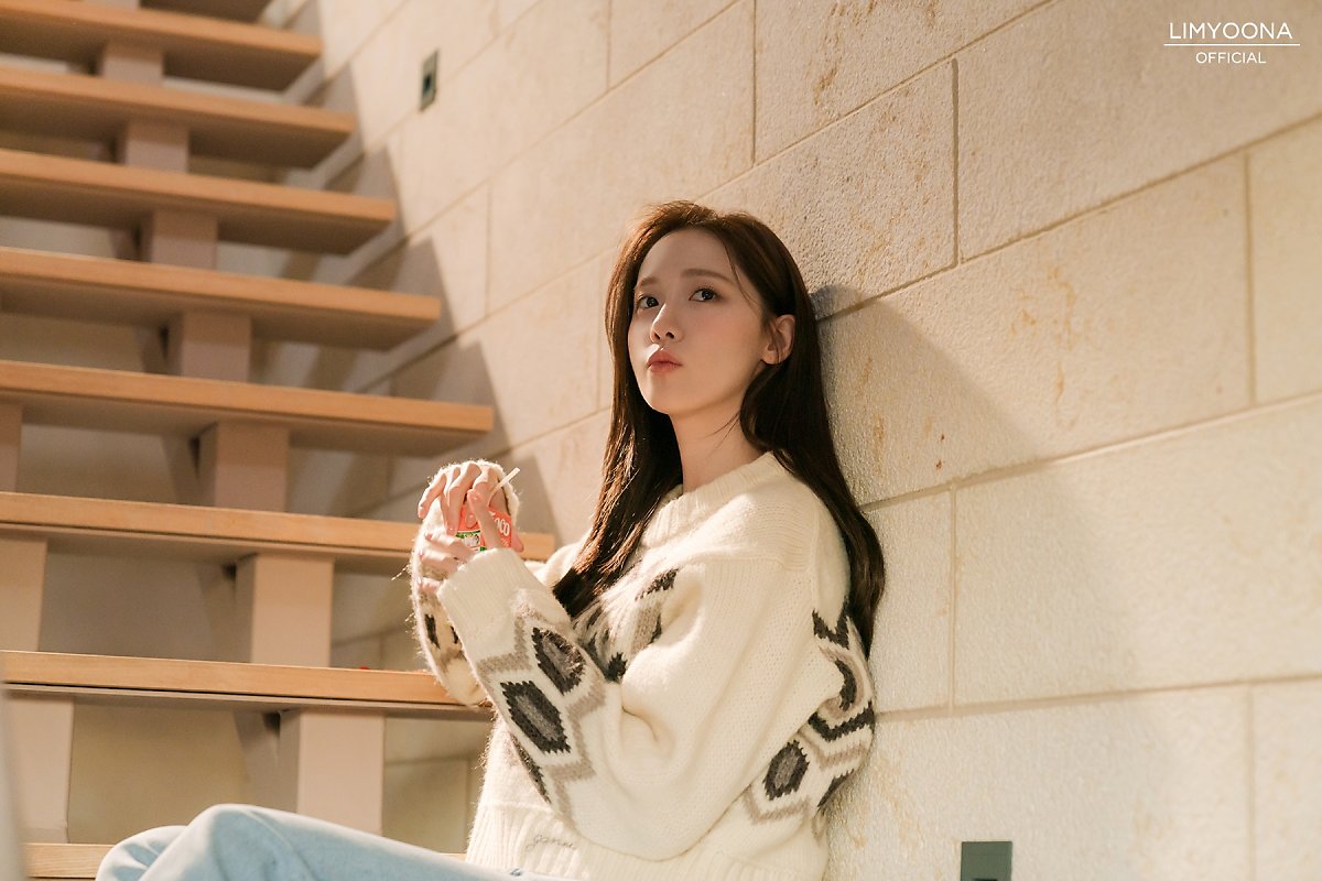 YOONADDICTcom's tweet photo. Sit still and look pretty 😍

#LimYoonA #임윤아 #YoonA #윤아 #YOONAKNOCK #윤아노크 #노크Knock https://t.co/I3UPj6MkEe