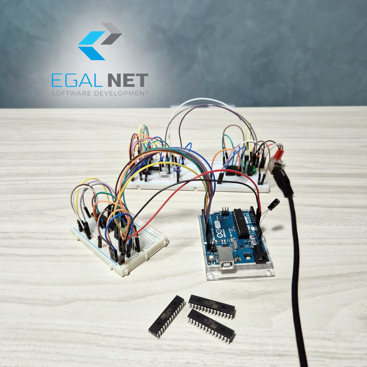 egal_net's tweet image. Homemade Arduino prototype with loading board for the bootloader.

#EgalNet #arduino #bootloader #breadboard #atmega328 #atmega168 #isp #board #arduinouno #prototype