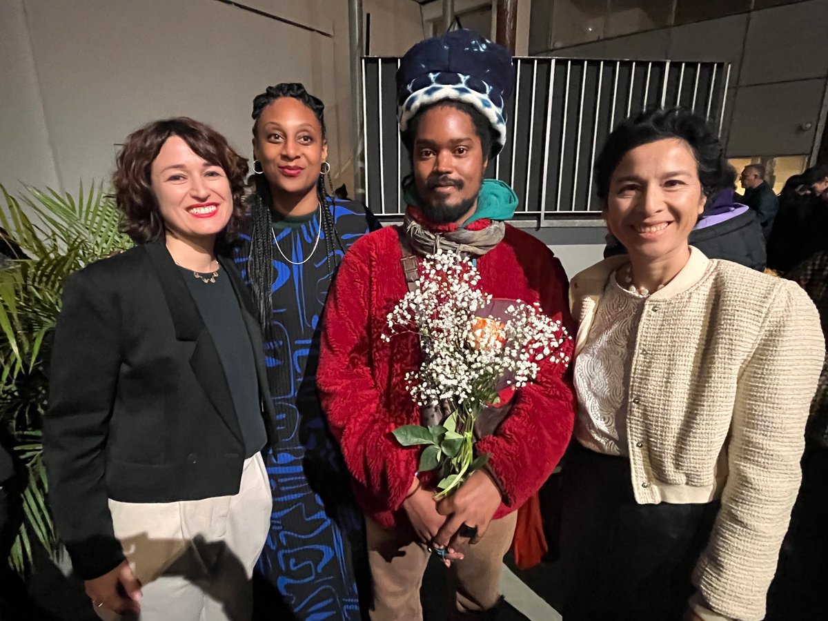 📸 À Grenoble, ouverture de l’exposition de Julien Creuzet au <a href="/CNACMagasin/">Magasin CNAC</a>. Julien Creuzet a été désigné pour représenter la France à <a href="/la_biennale/">La Biennale di Venezia</a> en 2024, dont le pavillon français est mis en œuvre par <a href="/IFParis/">Institut français</a>. L'exposition du Magasin a été pensée pour en constituer un prélude.