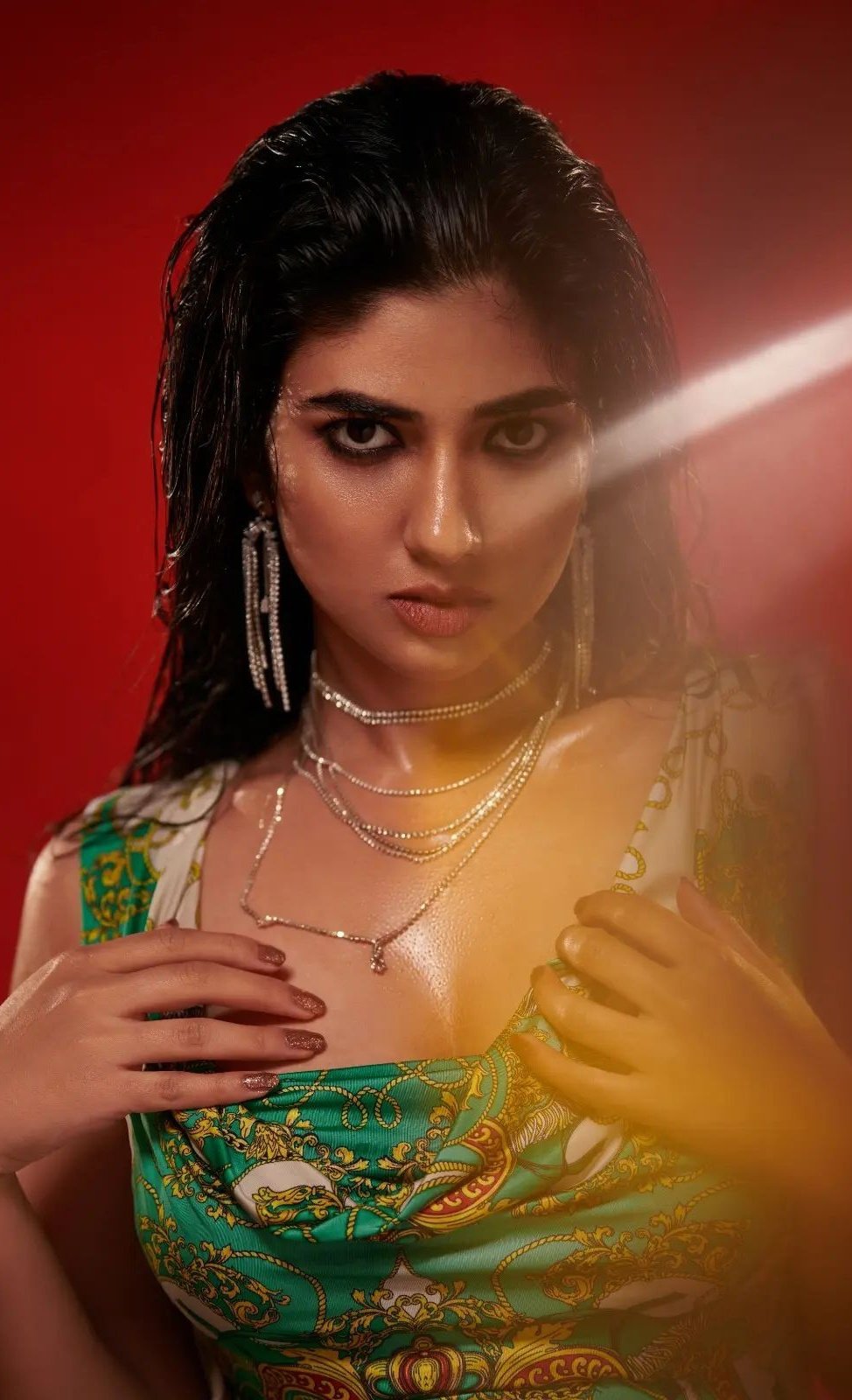 F_H_zs2XsAAjKQy?format=jpg&name=large