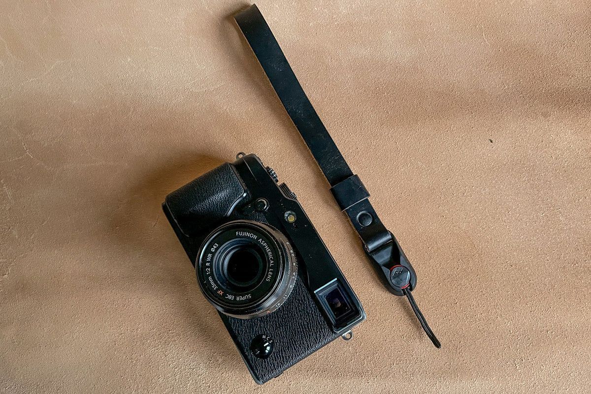 Our Anchor QR leather wrist strap uses Peak Design anchor links for photographers wanting to swap out their camera strap from one camera to another easily. #cameragear #camerastraps #photography #accessories #photogear buff.ly/3qdVaCQ