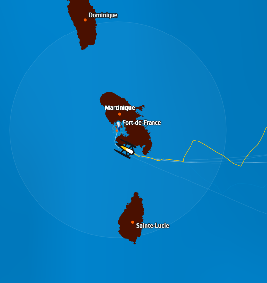 TransatCafeLOR's tweet image. L'#OceanFifty Réalités passe à la hauteur de l'emblématique Rocher du Diamant, d'ici quelques instants le duo franchira la ligne d'arrivée !!  🙌

🗺 Suivez l'arrivée du duo en Martinique ▸ bit.ly/CartographieTJ…

#Routeducafé