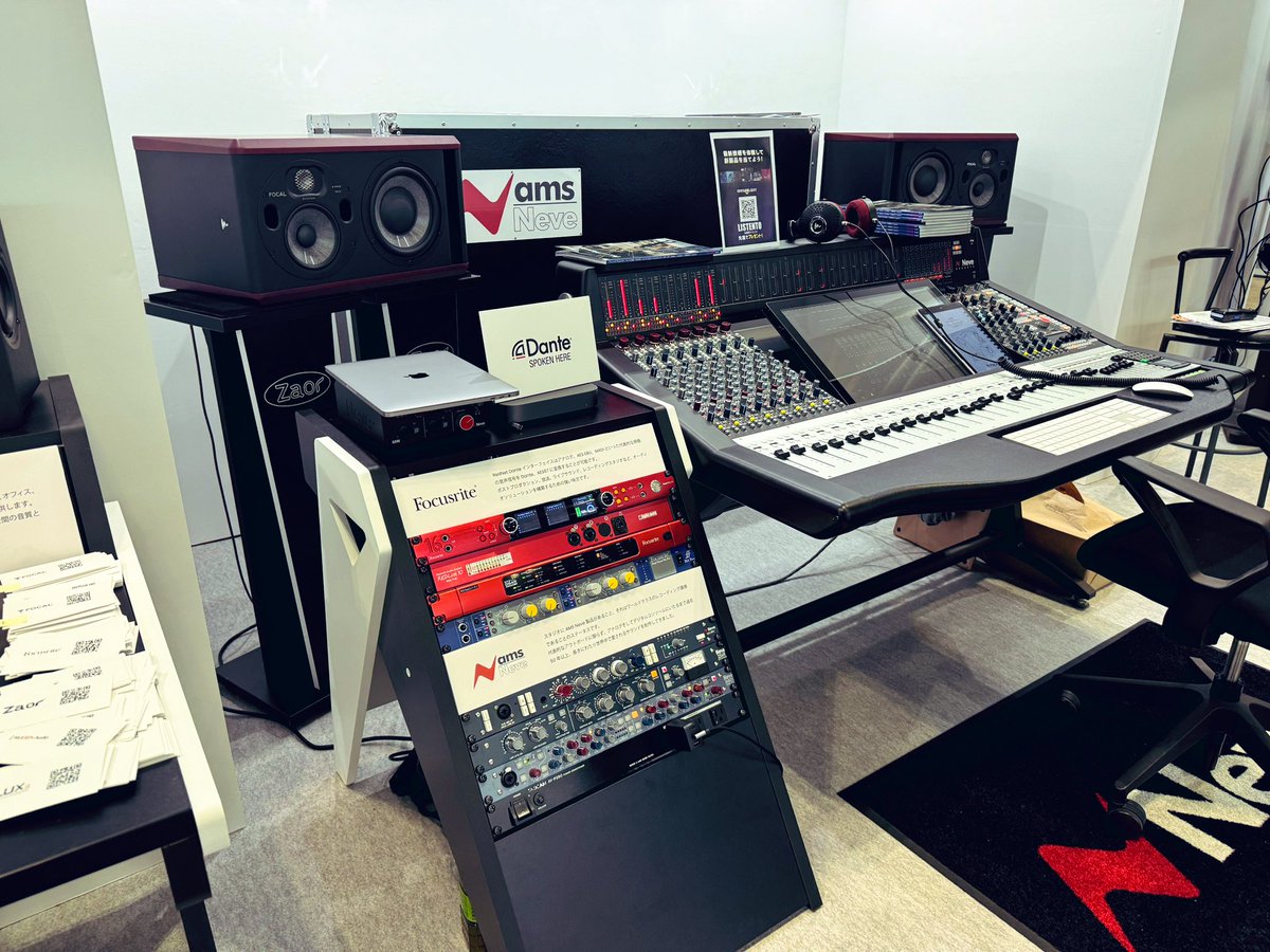 SmithsDigital's tweet image. #interbee2023 〜Report6️⃣〜

Media Integrationさんのブースにもお邪魔してきました🙋🏼‍♀️

Neveの卓からアウトボード、憧れが詰まったブースでした🥰

そして、新製品の『Focal Professional / ST TRIO 6』や『EVE Audio / SC2070』もありましたよ🙌

そして360° Reality…