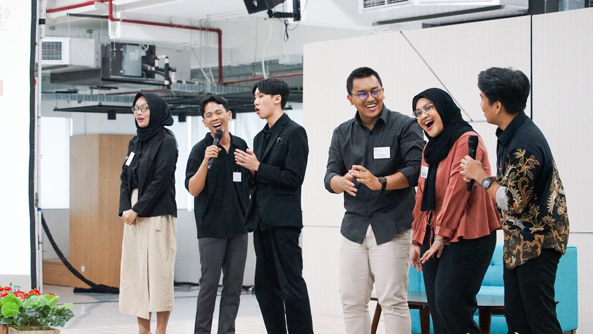 YoungLeadersINA's tweet photo. The 2023 YLI National Program has concluded, and it was such an inspiring experience!

We have successfully transitioned back to an offline setup, welcoming 100 participants from across Indonesia in Jakarta, marking the completion of their transformative 6-month journey with us. https://t.co/WYGl4FdX8b