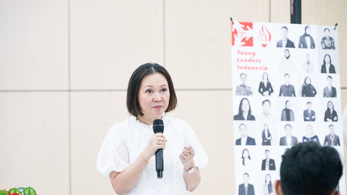 YoungLeadersINA's tweet photo. The 2023 YLI National Program has concluded, and it was such an inspiring experience!

We have successfully transitioned back to an offline setup, welcoming 100 participants from across Indonesia in Jakarta, marking the completion of their transformative 6-month journey with us. https://t.co/WYGl4FdX8b