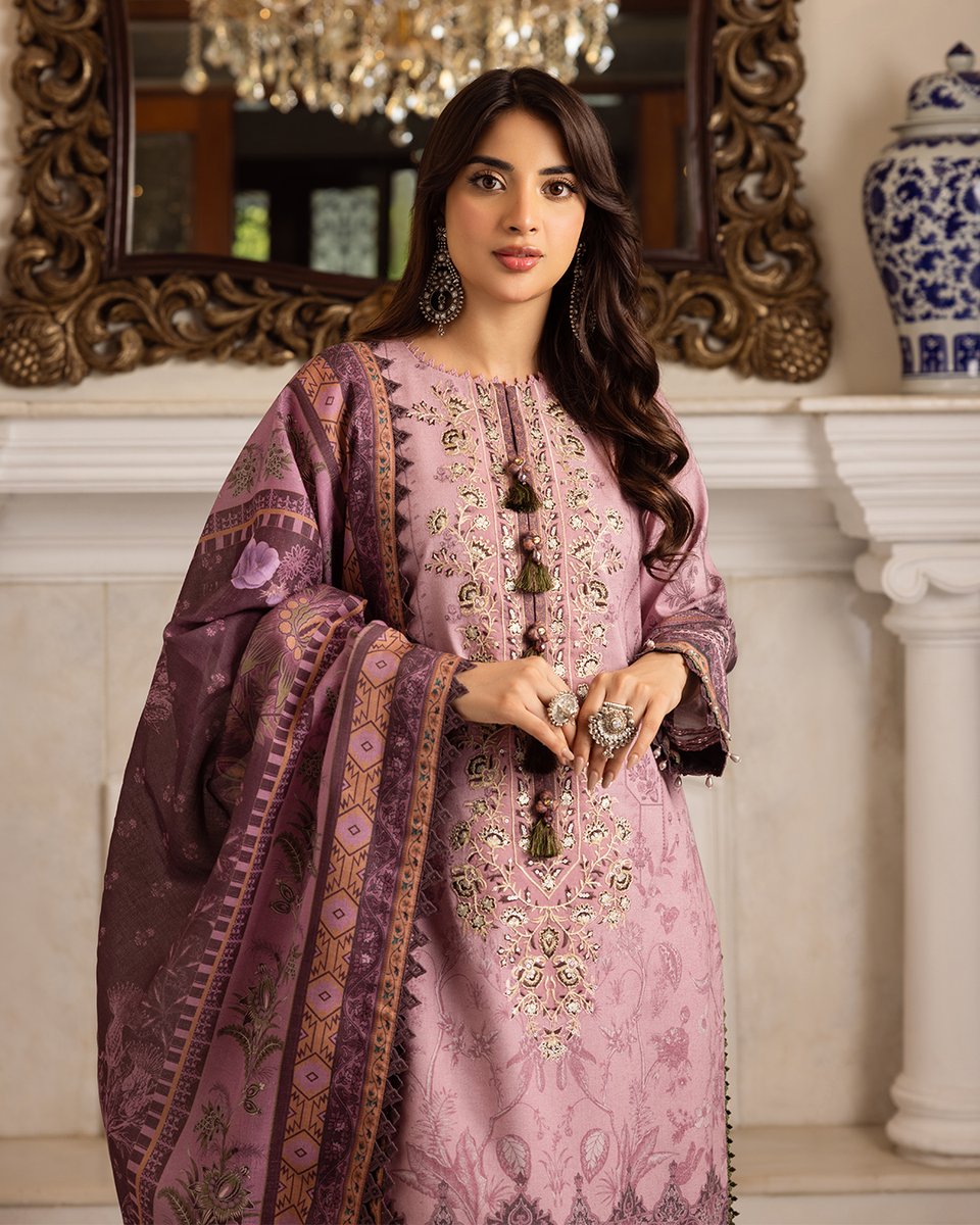 asimjofa's tweet photo. AIRA - Winter Shawl Collection | Shop Now | Ready To Deliver
AJIW-03 | 3-PC | Unstitched | Rs. 4,150/-

Shop Now: https://t.co/Du3EZoIyIw

#AsimJofa #IWearAsimJofa #AiraCollection #Sabooraly #WinterShawlCollection #Unstitched #Fashion #TrendingNow https://t.co/nG92cZB7Bs