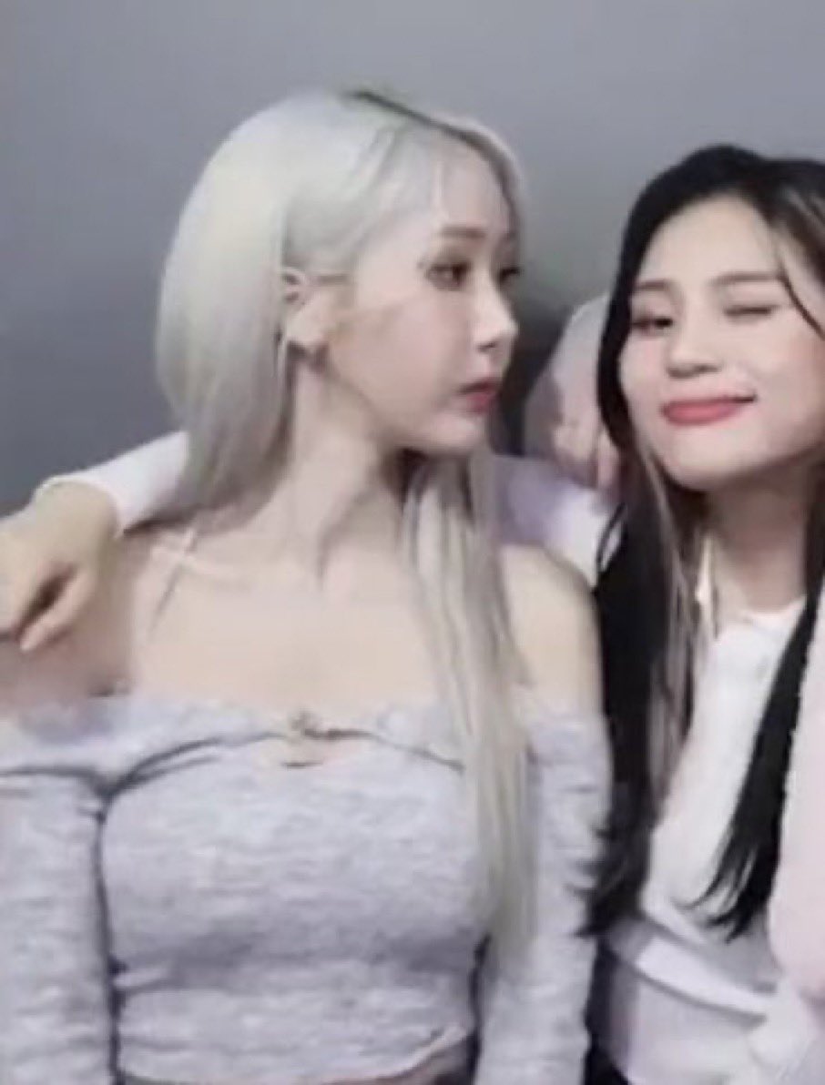 얘네 썸타는 거 같애
몽글몽글해…