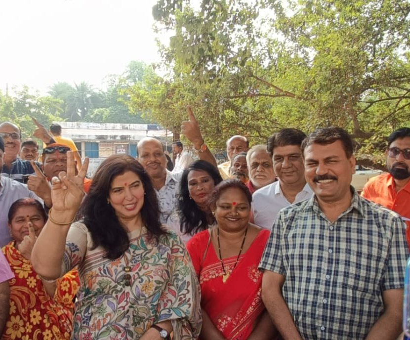 मजबूत लोकतंत्र एवं समृद्ध छत्तीसगढ़ के लिए आज मैंने अपना मतदान किया।
आपका एक मत छत्तीसगढ़ की नई दिशा तय करेगा, आप सभी अधिक से अधिक संख्या में मतदान कर लोकतंत्र के इस महापर्व को सफल बनाएं।
#CGElection2023