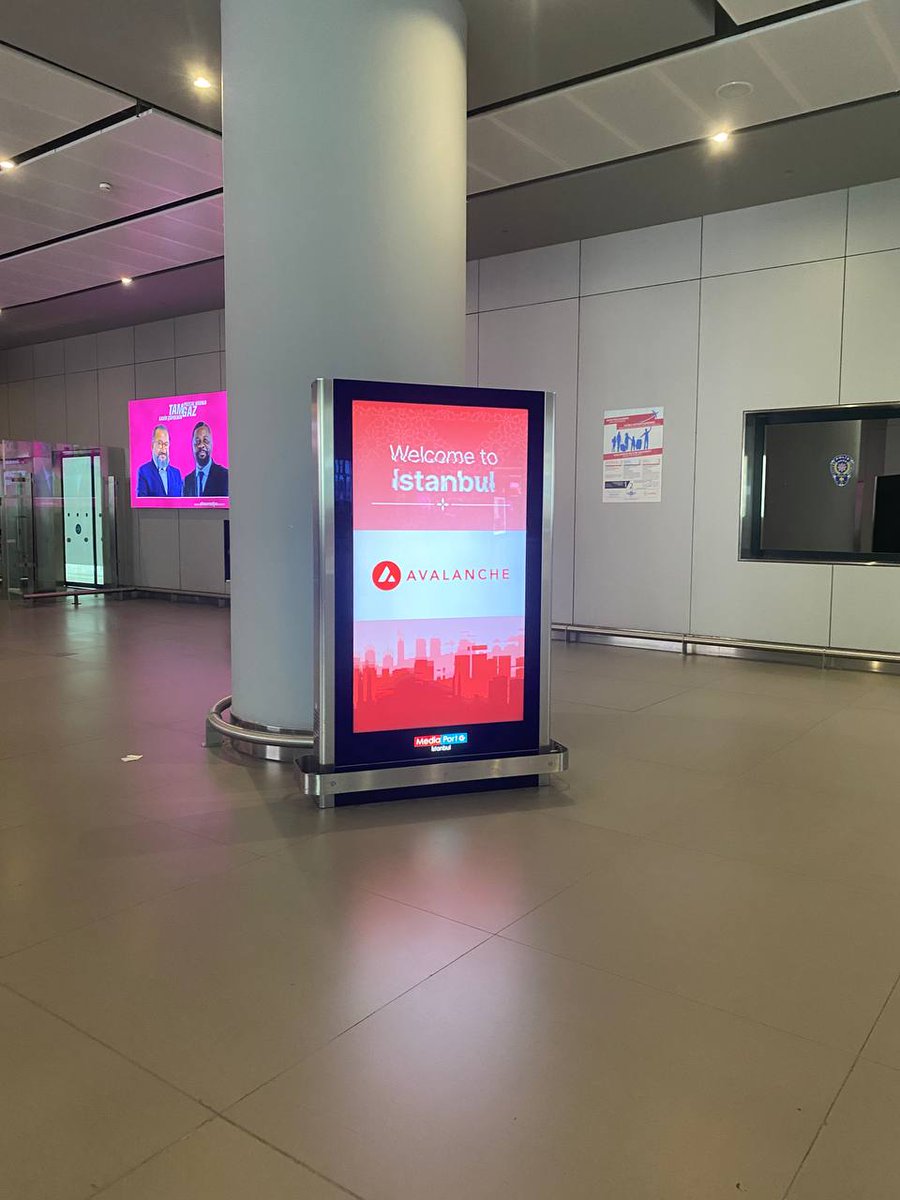 GatesOnChain's tweet image. I'll be choosing the 5 winners of my #NFTOSHI giveaway later today!
I've been a bit busy traveling to #Istanbul 🇹🇷 for #DevConnect2023.
All these cats in this city keep reminding me of $TOSHI 🐈🐈🐈🐈
Very excited about the coming months. Catalysts are coming to base chain,…