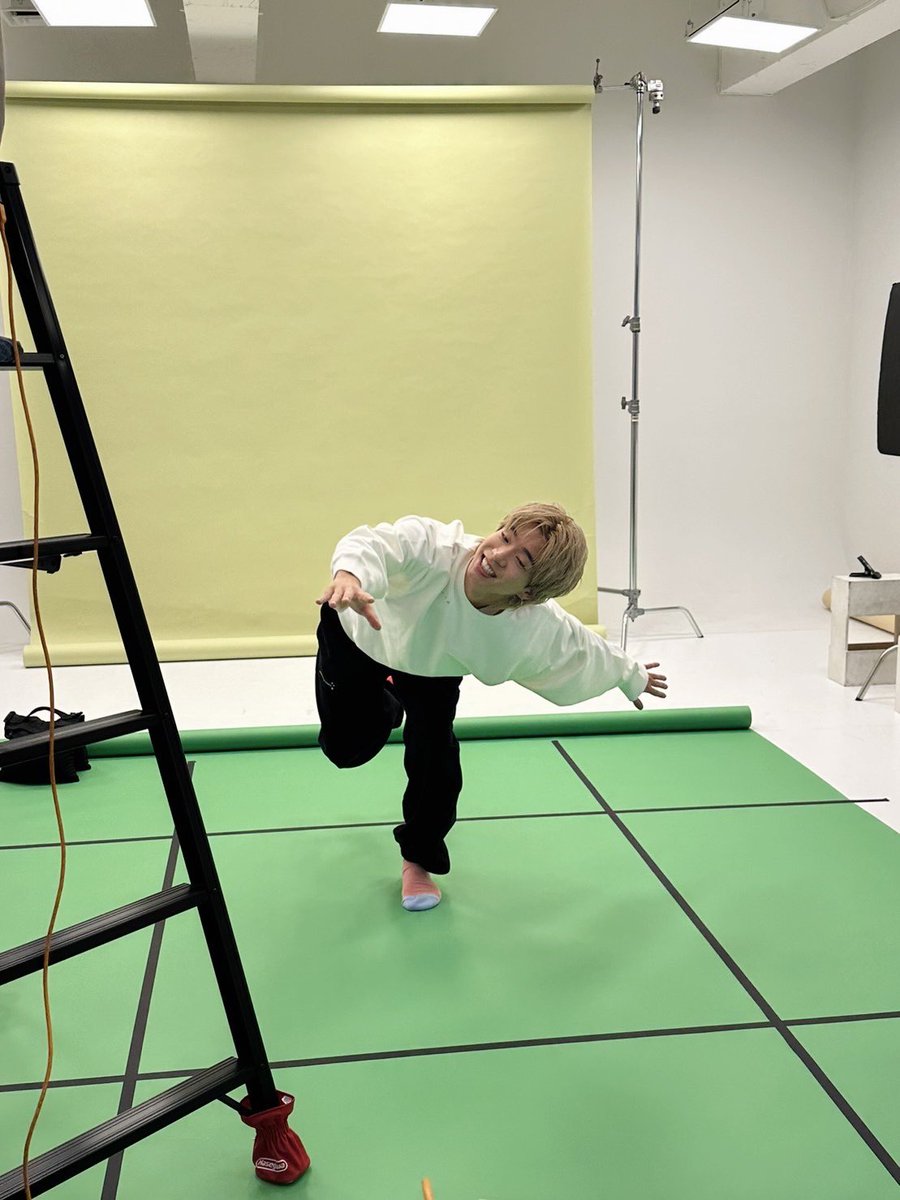 Aho&younger brother】 新アイテムのご紹介🔆 『Studs Sweatshirt