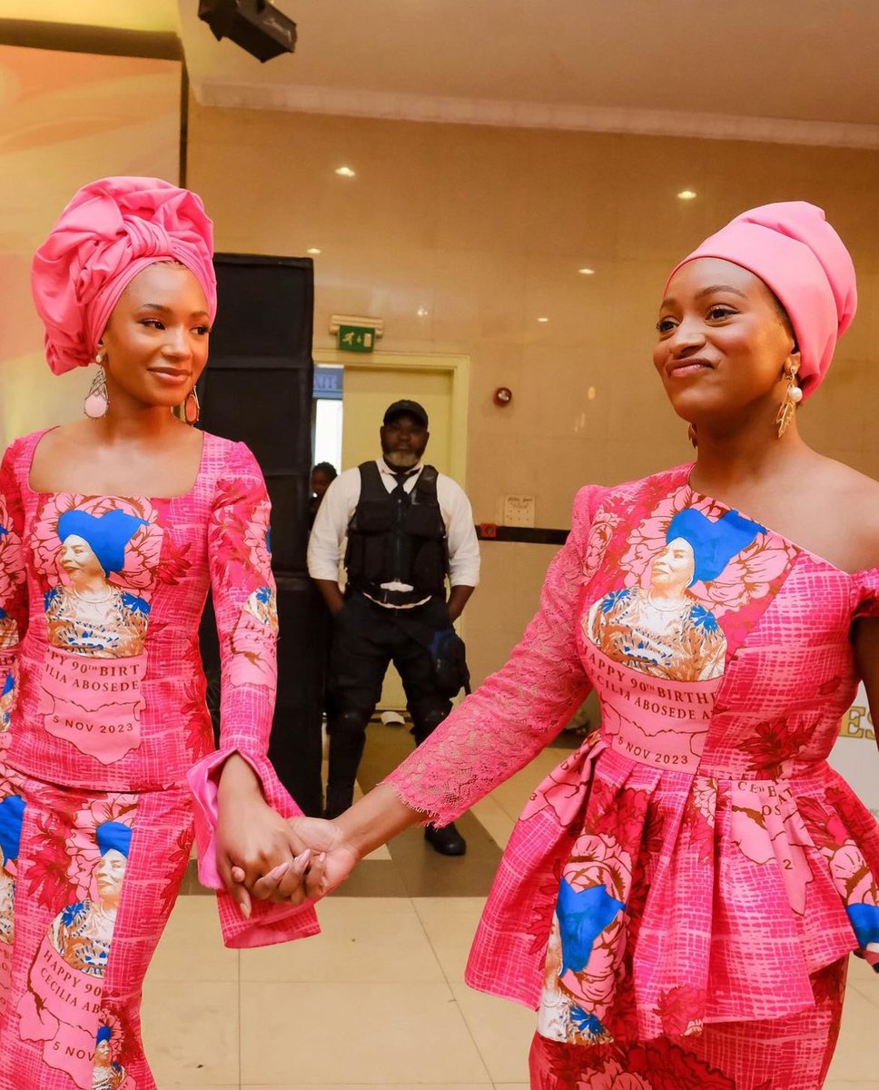 NRTCNigeria's tweet image. The Otedolas 💕💕

#nrtcnigeria #nrtcnigeriapost #otedola #cuppymusic #temiotedola #tgif
