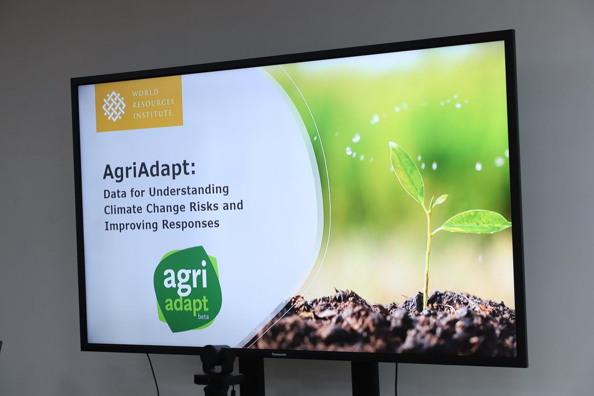 We're thrilled to announce the signing of an #MOU between WRI India and Tamil Nadu Agricultural University (#TNAU) on Nov 14, 2023. This strategic partnership aims to tackle #ClimateChange through #climateriskwarning systems and foster #climateresilient #agriculture in Tamil Nadu