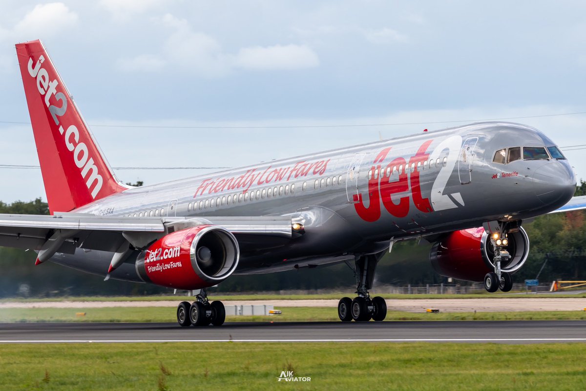 ukaviator1's tweet photo. Today’s Post Features https://t.co/xduoNA8rYL B757-200 Touching Down On 05R After a 4 Hour Flight From Dalaman.
•
#jet2 #B757 #boeing757lovers #boeing757 #proaviation #aviationeverywhere 
•
𝗔𝗹𝗹 𝗣𝗵𝗼𝘁𝗼𝘀 𝗢𝘄𝗲𝗻 | 𝗨𝗞 𝗔𝘃𝗶𝗮𝘁𝗼𝗿 ©️ https://t.co/CZWTxzFq13